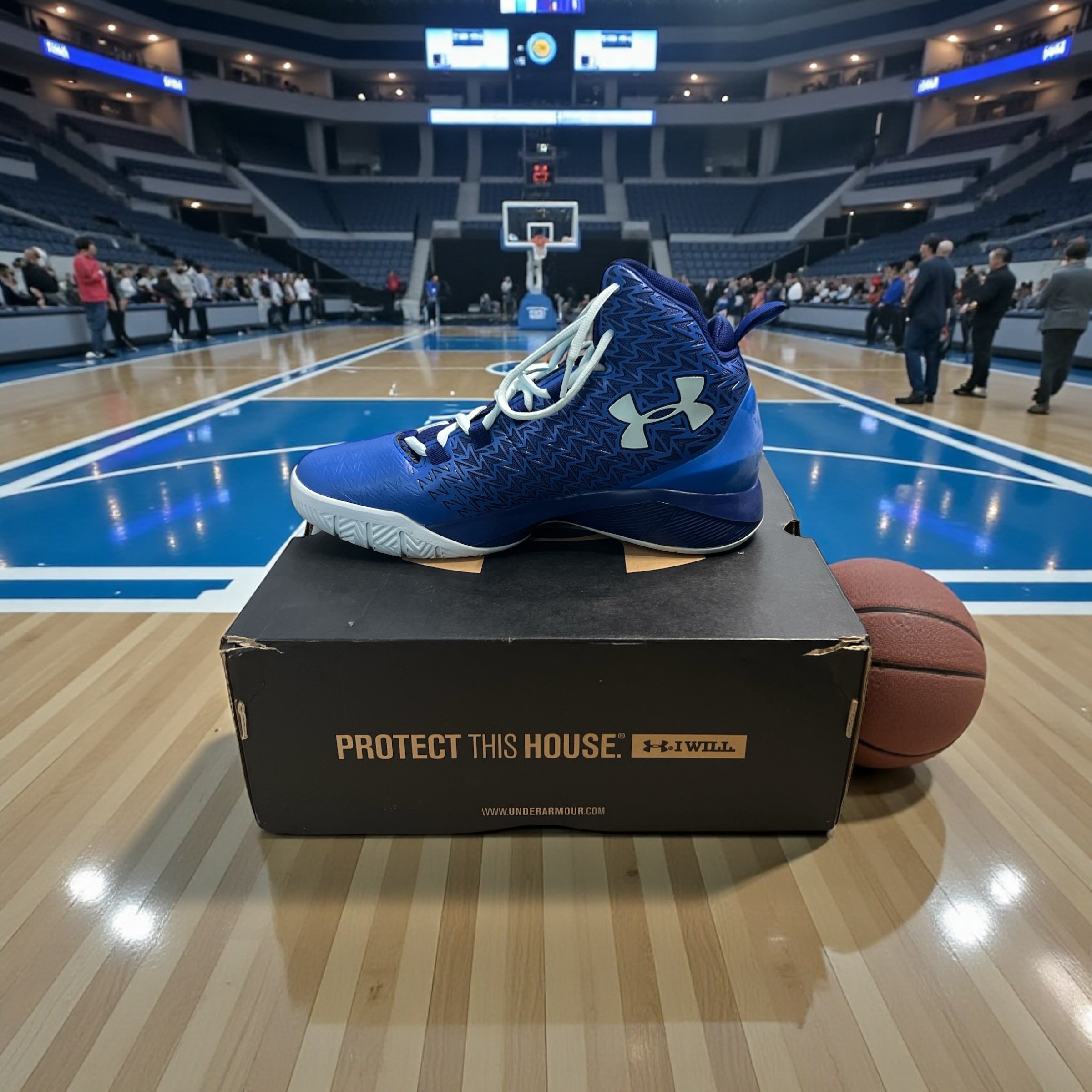 Under Armour Youth BGS ClutchFit Drive 3 Basketball Shoes Royal Blue