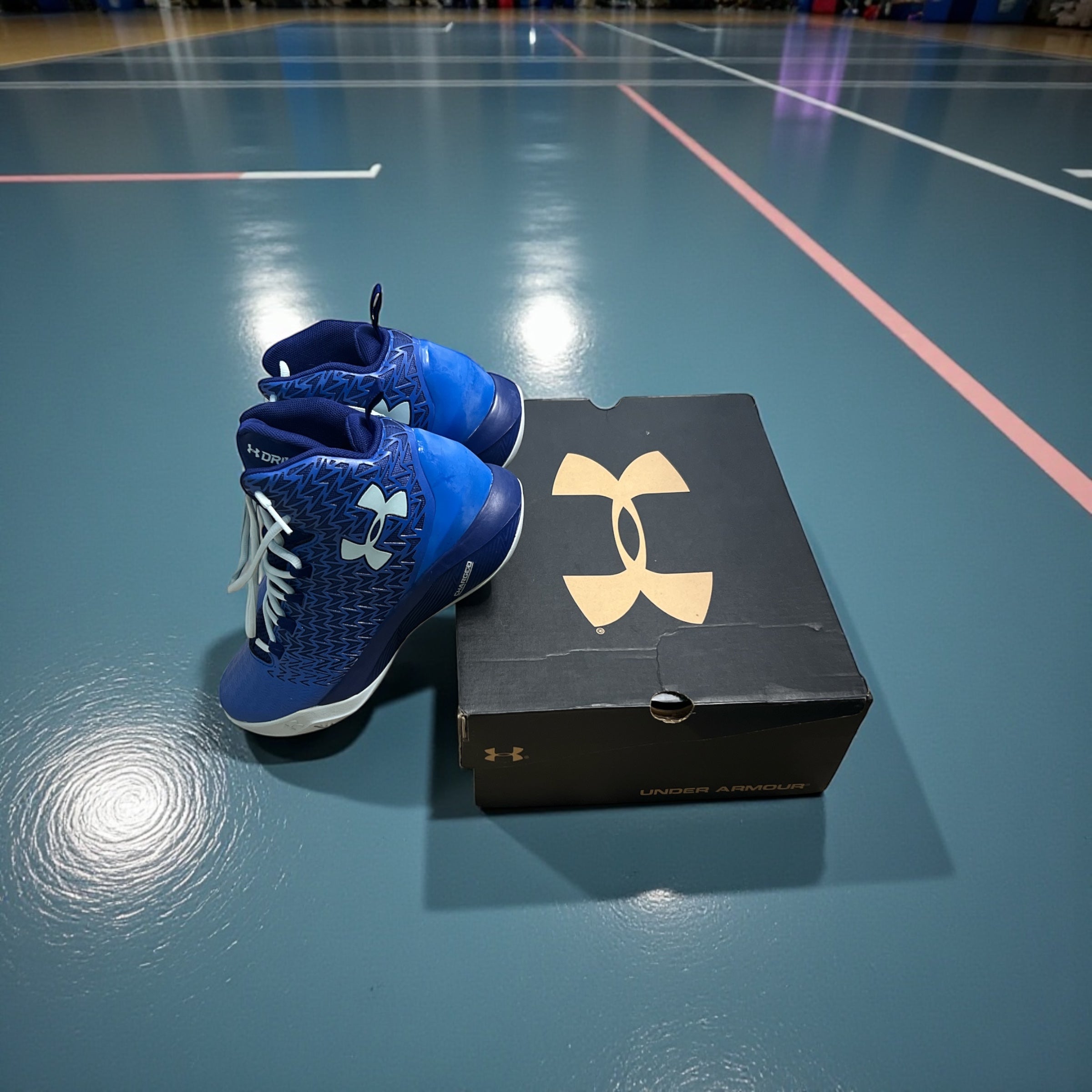 Under Armour Youth BGS ClutchFit Drive 3 Basketball Shoes Royal Blue
